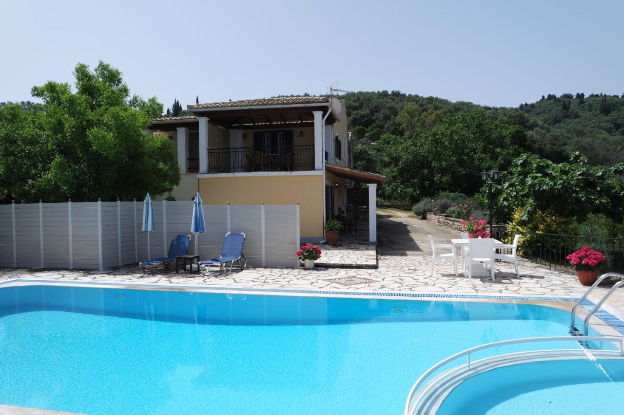 Villa Bacchus Kassiopi Corfu Екстериор снимка